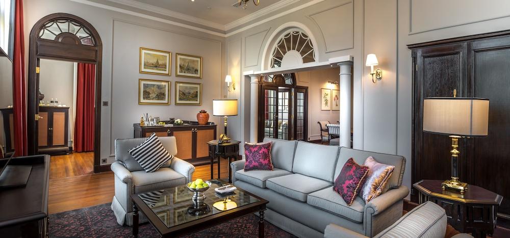 The Strand, Yangon Luaran gambar