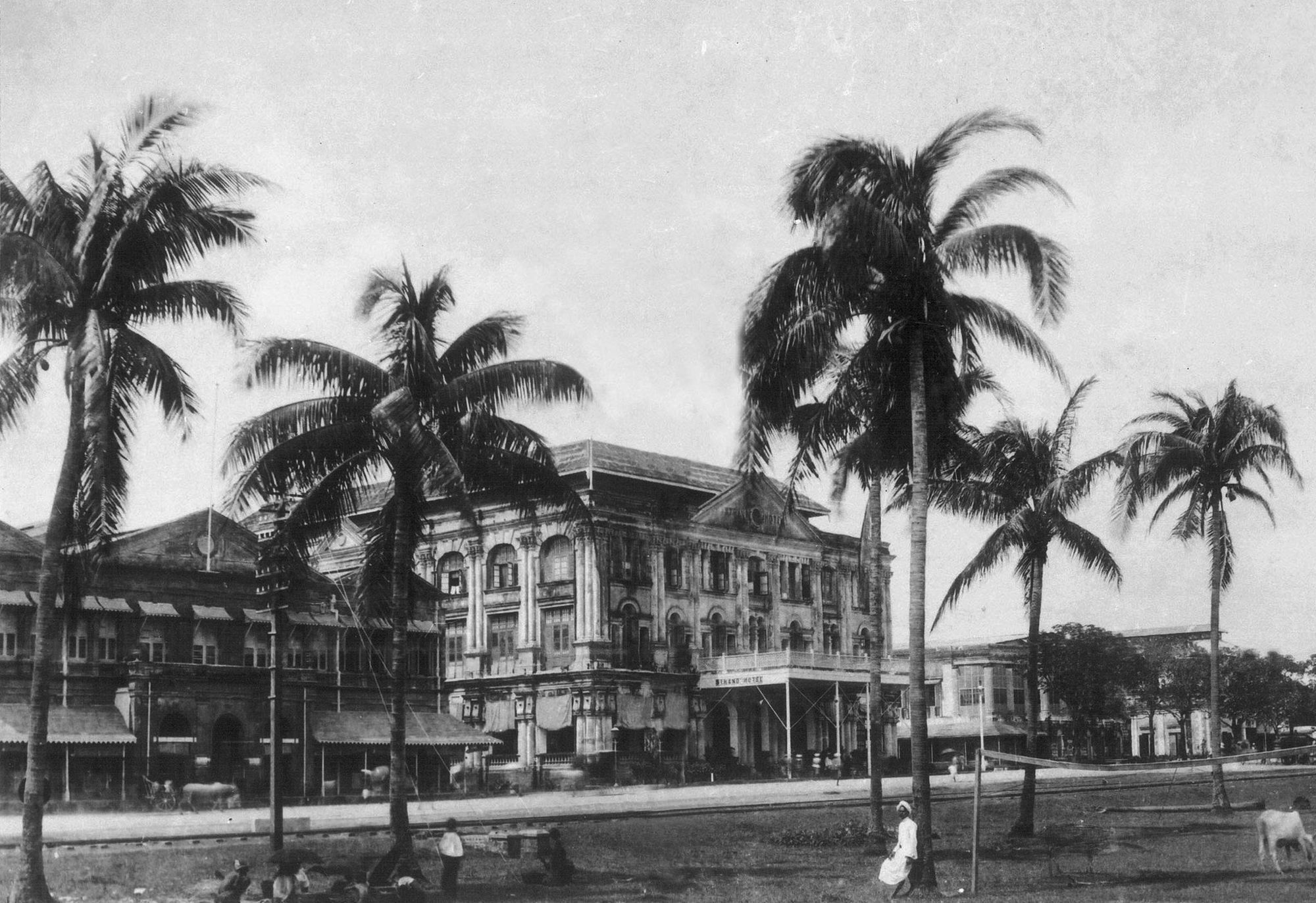 The Strand, Yangon Servis gambar